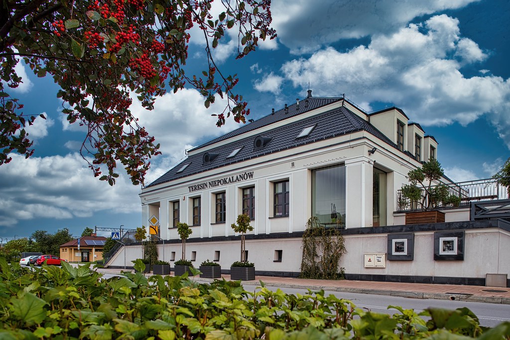 Dworzec niepokalanow